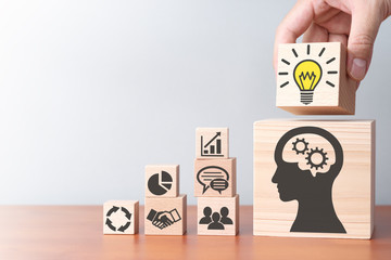 哈利波特与魔法石每章简介！快~~~~