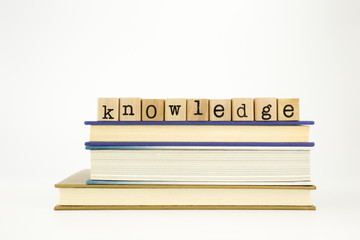 三个“土土土”这个字广州话怎样念？