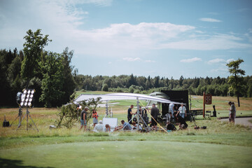 三个“土土土”这个字广州话怎样念？